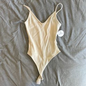 LULUs - CREAM BODYSUIT - M